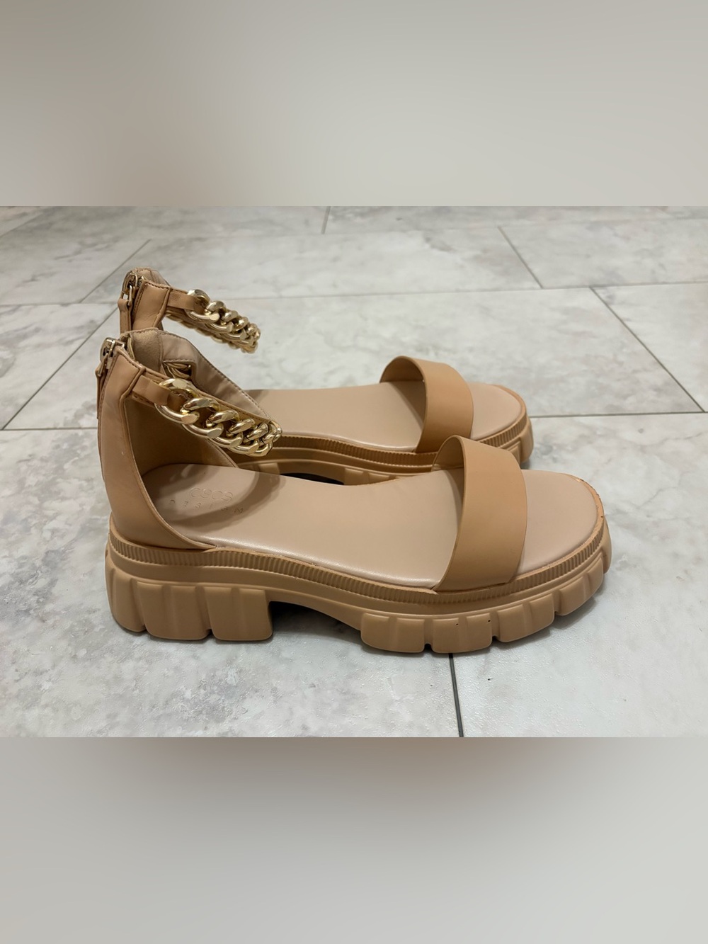 ASOS Women’s Chunky Sandals with Gold Chain Size 9